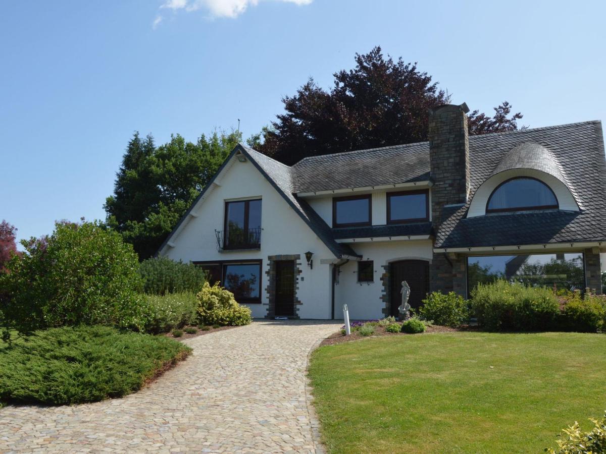 Elegant Villa In Stavelot With Fitness Playroom
